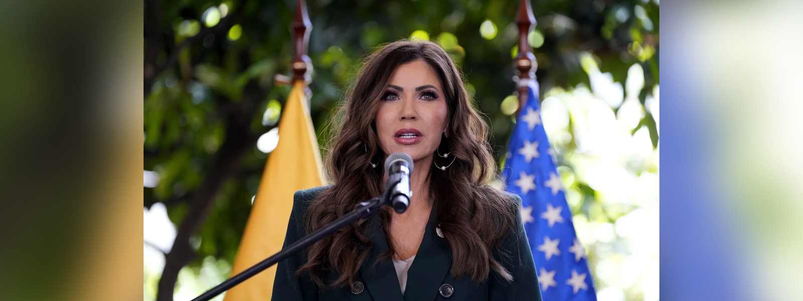 අමෙරිකාවේ ස්වදේශ කටයුතු ලේකම්, ධුරයෙන් ඉවතට..